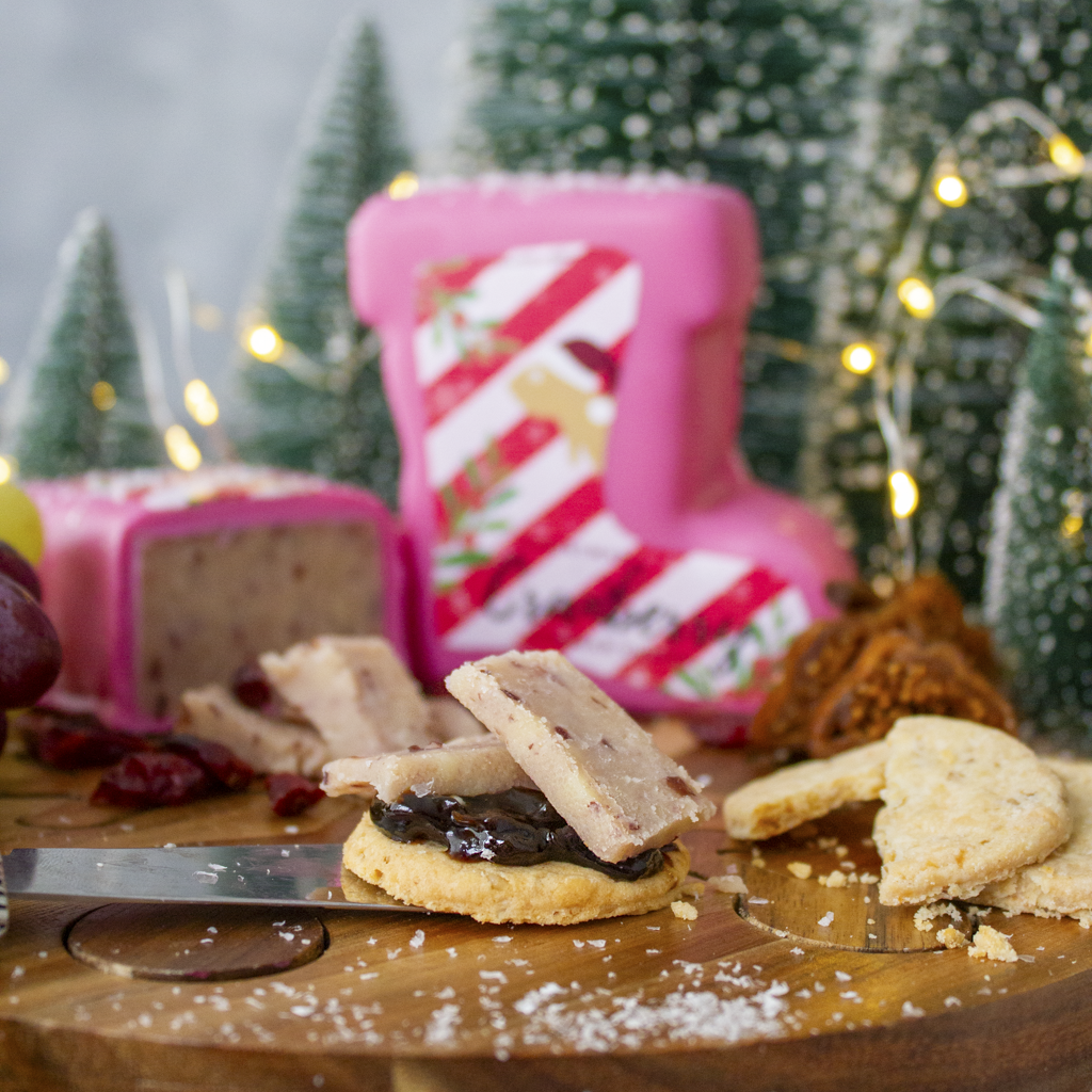 Santa's Boot Cranberry Cheddar Truckle