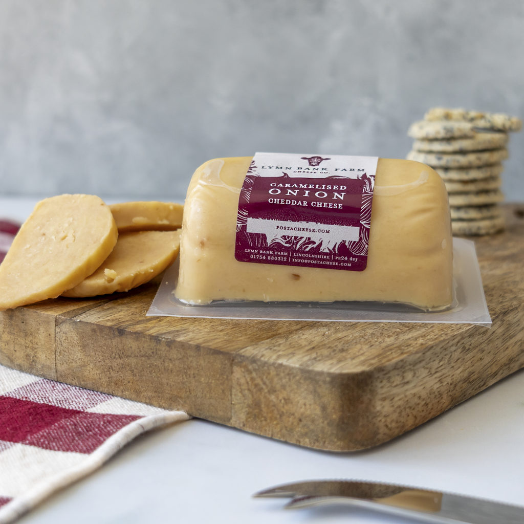 Caramelised Red Onion Cheddar Barrel