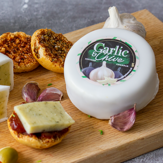 Garlic & Chive Cheddar Truckle