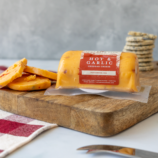 Hot & Garlic Cheddar Barrel