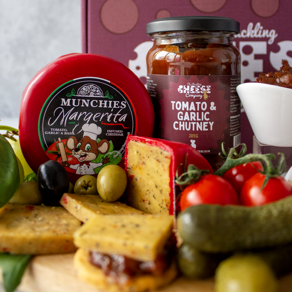 Garlic Cheese & Snacks Selection Gift Box