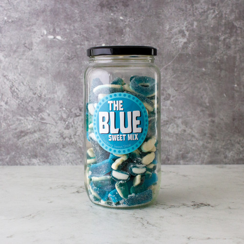 Indulge in fizzy delights with our vibrant blue sweet mix jar! A perfect gift for sweet enthusiasts. Treat your loved ones today.